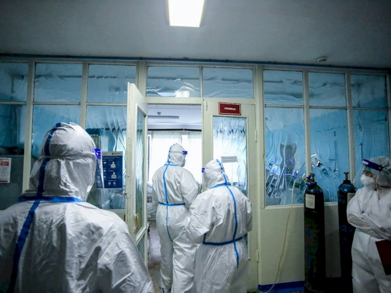 Вирусолог допустил возможность новой пандемии из-за экспериментов с NeoCov