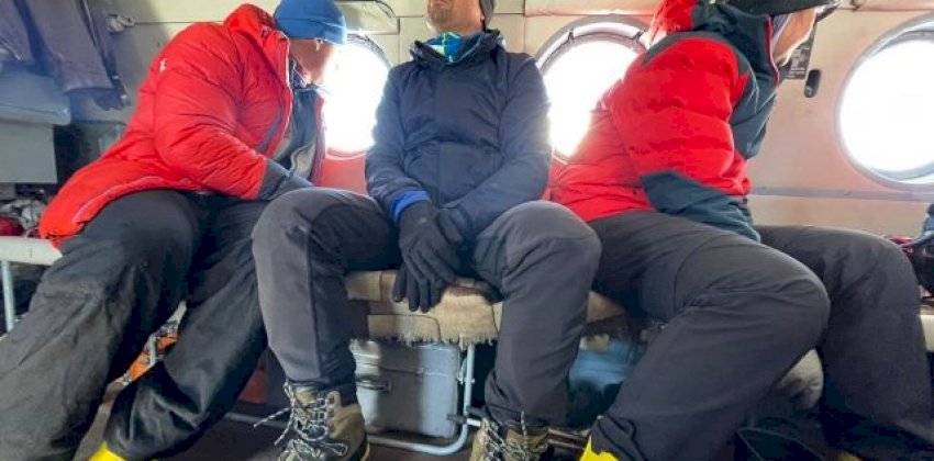  Камчатские спасатели показали спасённых с Ключевской Сопки туристов 
