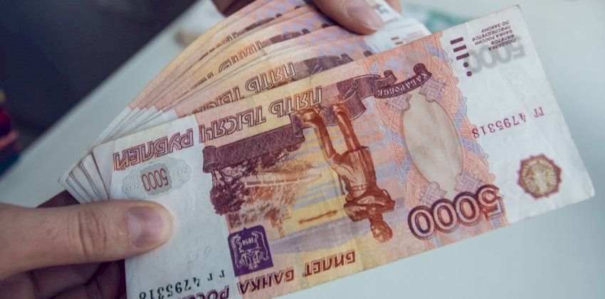 Правда ли, что россиянам в марте выплатят по 10 тысяч рублей на детей?