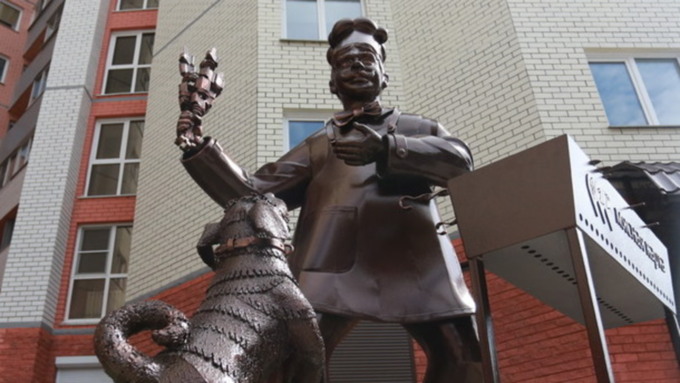 Памятник Шашлычнику и коту Матроскину. Самые необычные скульптуры Алтайского края