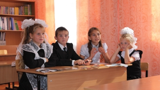 Меры безопасности в алтайских школах усилили после поножовщины в Перми
