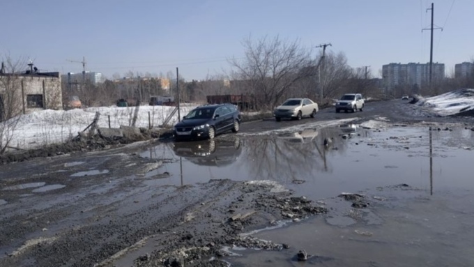 Барнаульцы пожаловались на отсутствие дороги в промзоне