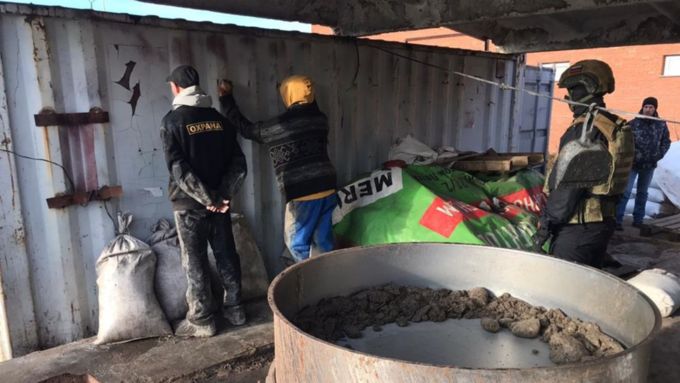 ФСБ предотвратила вывоз из России 18 тонн ценных рачков артемии салина