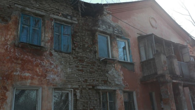 Жильцов второго обрушившегося дома в Барнауле расселят