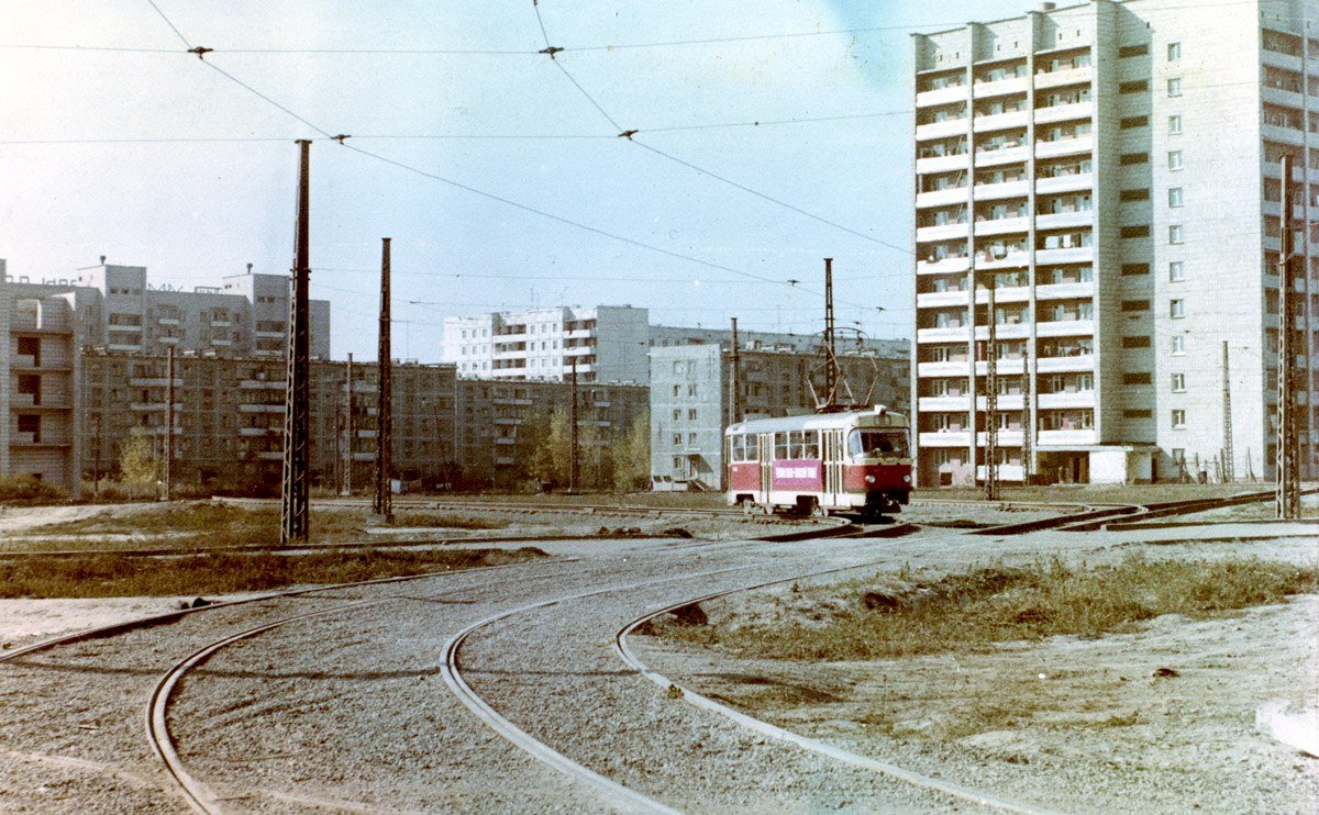 Улица Малахова, 90-е годы ХХ века.