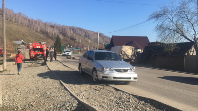 В Горно-Алтайске водитель мотоцикла пострадал при столкновении с автомобилем 