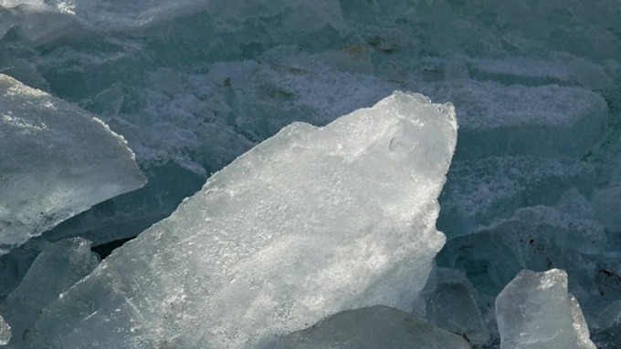 Барнаульцы заметили первые подвижки льда на Оби