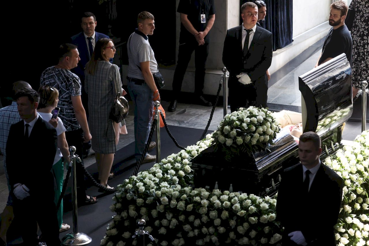 Похорони белого. Церемония прощания с Юрием Шатуновым. Простились с Юрием Шатуновым.