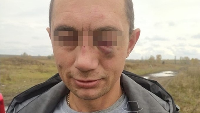 Соцсети: Сын депутата в Алтайском крае избил мужчину из-за замечания
