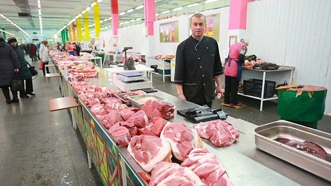 Мясо через WhatsApp. Депутат оценил последствия новых правил убоя скота на Алтае