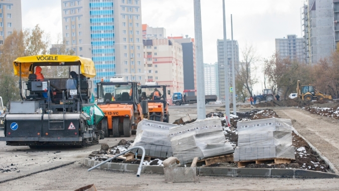 Каждому по кусочку: какие подрядчики будут строить дороги в Барнауле 