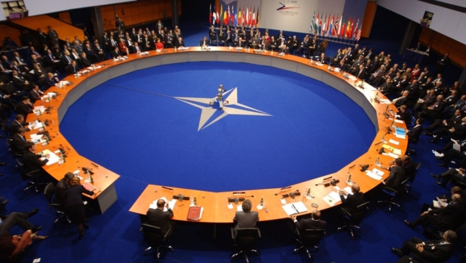 План НАТО на случай войны с Россией оценил военный эксперт