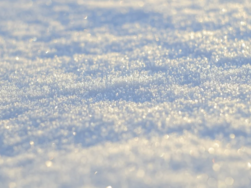 Следователи проверят барнаульскую УК из-за упавшей на подростка глыбы снега