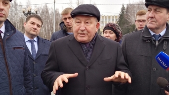 Что известно об отставном губернаторе Алтайского края Александре Карлине