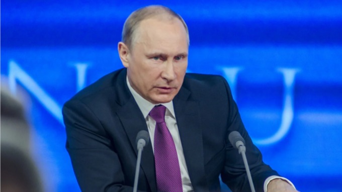 Владимир Путин объявил нерабочими дни между майскими праздниками