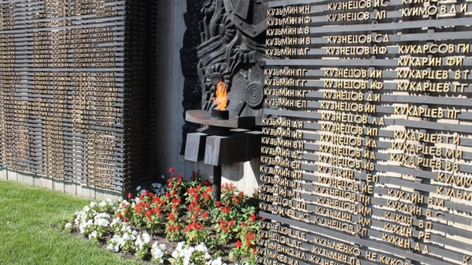 ОНФ просит мэра Барнаула вернуть Вечный огонь на Мемориал славы