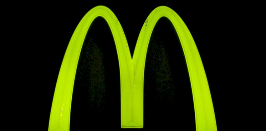 McDonald's продолжит работу в России под новым брендом в середине июня