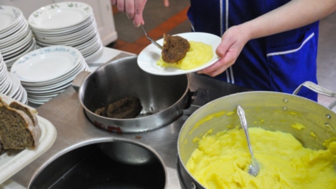Более 150 млн рублей потратили на модернизацию пищеблоков в школах Алтайского края