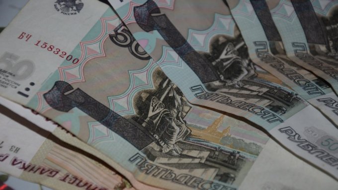 На Алтае мошенники украли у мужчины деньги под предлогом снижения процентной ставки
