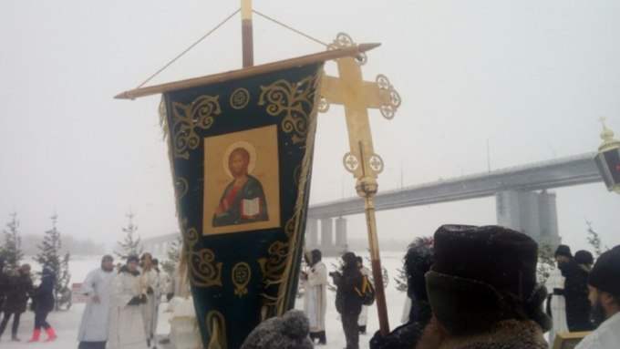Крестный ход прошел в Барнауле на Крещение. Как это было