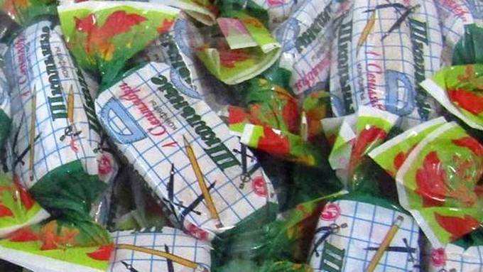 На алтайской границе задержали почти 700 кг контрафактных конфет из Казахстана