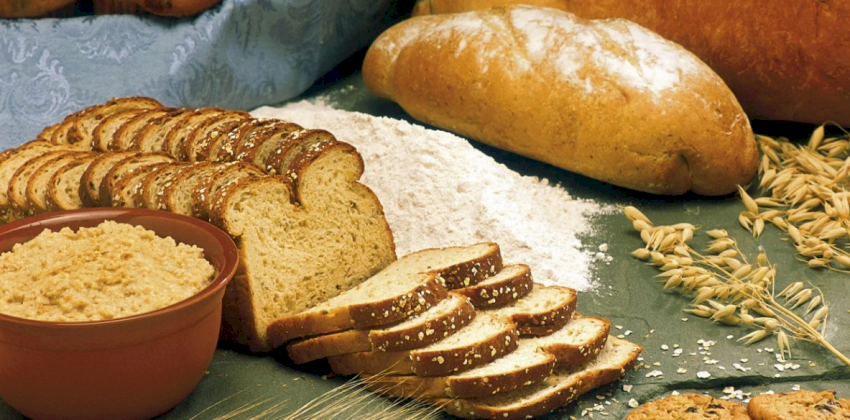 Медведев предложил отказаться от покупки продуктов из недружественных стран