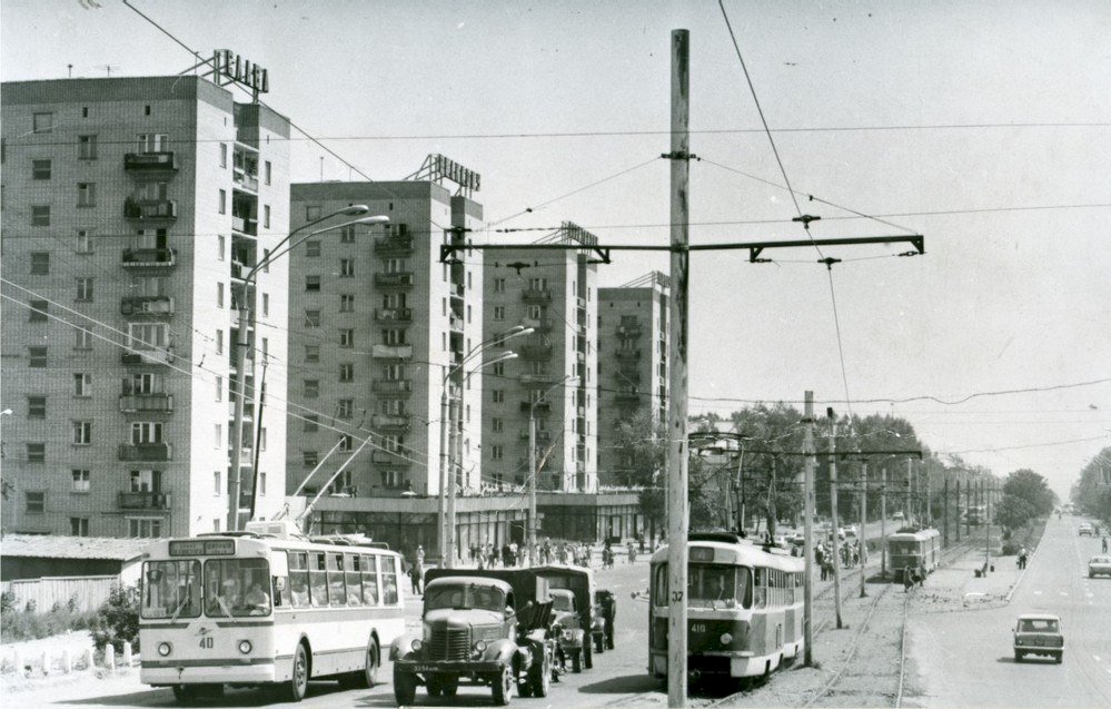 Проспект Ленина у Нового рынка, 80-е годы ХХ века.