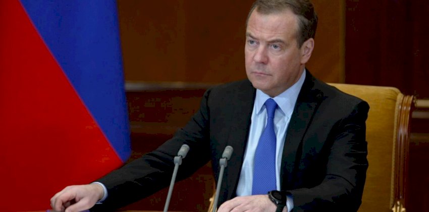 «Они ублюдки и выродки». Медведев объяснил резкость своих высказываний в Telegram