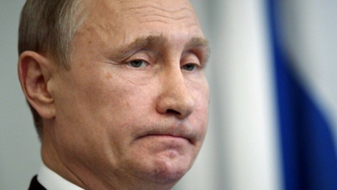 Владимир Путин перенес срок подачи сведений о доходах чиновников на 1 августа