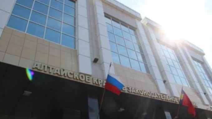 Избирком аннулировал регистрацию кандидата в депутаты АКЗС Александра Попова