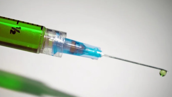 ЕС намерен начать переговоры с производителем вакцины 