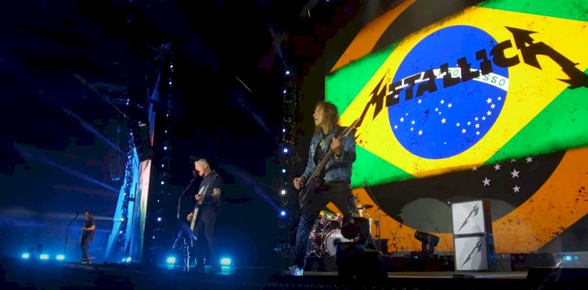  Фанатка Metallica родила ребенка во время концерта группы в Бразилии 