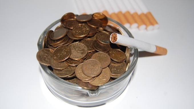 Дым станет роскошью. На сколько и почему подорожают сигареты в 2021 году
