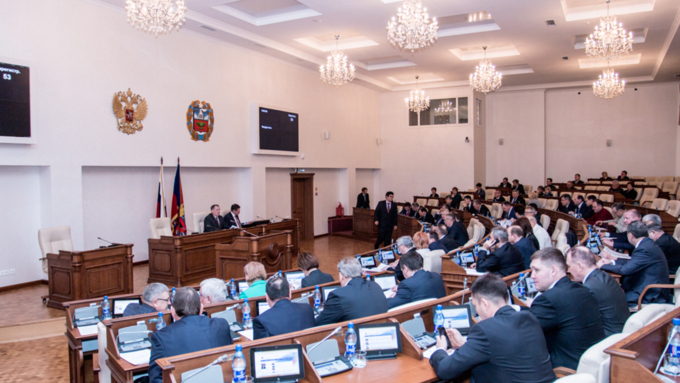 Алтайские депутаты утвердили нарезку одномандатных округов для выборов АКЗС