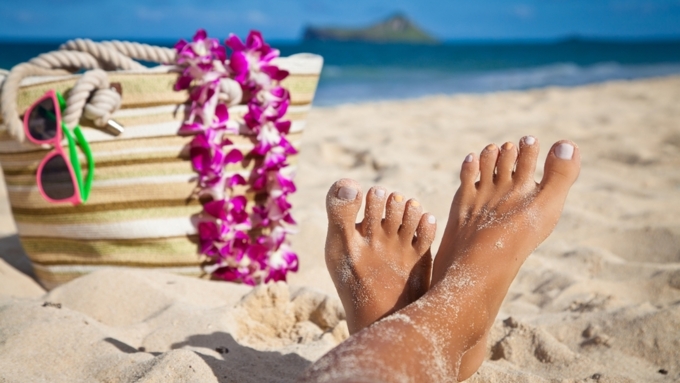 Современный отдых: какие гаджеты и полезные вещи взять с собой на пляж