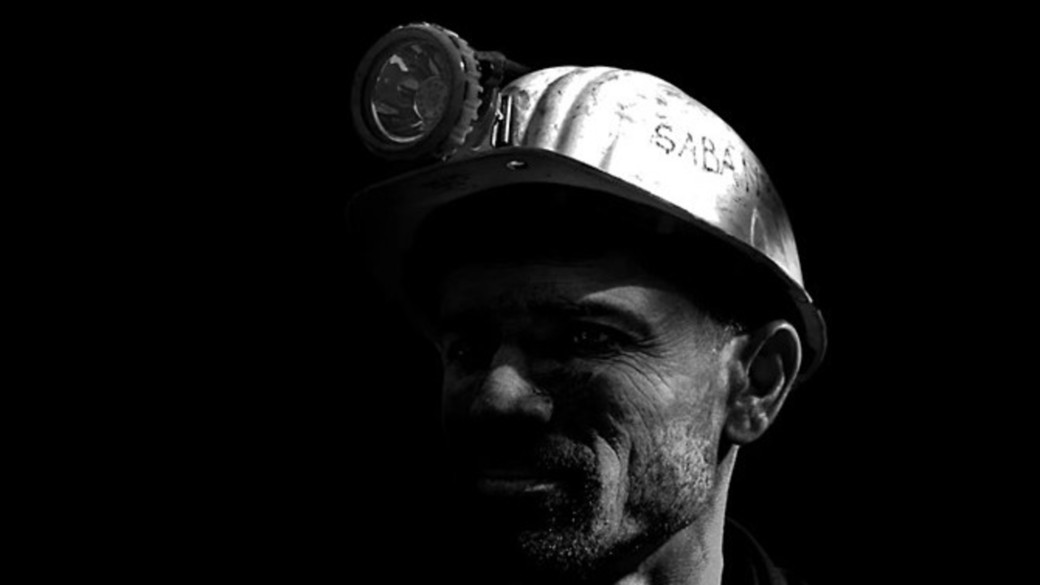 Главу города в Кузбассе отправили в отставку за вечеринку во время траура по шахтёрам