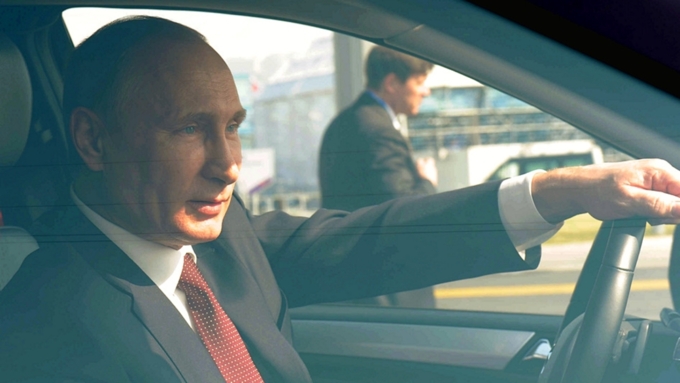 Путин может прибыть на инаугурацию на новом бронированном автомобиле