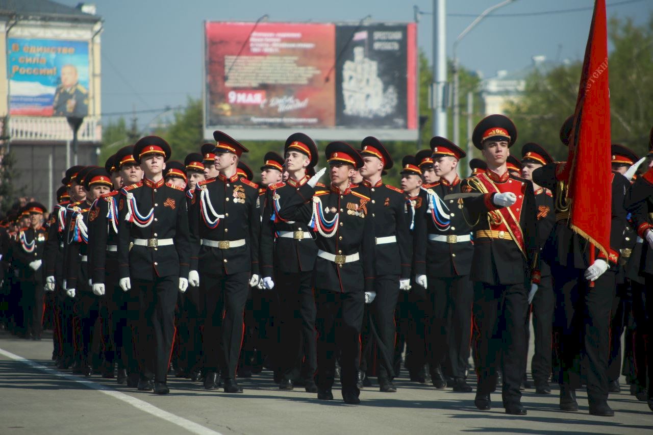 Парад в барнауле 9 мая 2024. Парад Победы 2022 в Барнауле. Парад Победы Барнаул. Парад в Барнауле 9 мая. Парад Победы 2022.