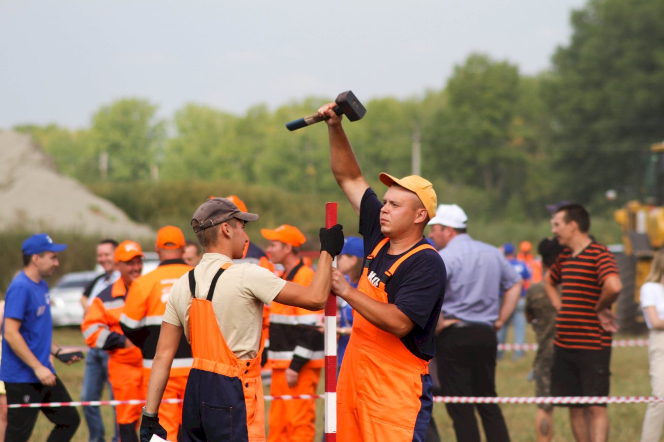 дорожники алтая. лучший по профессии 2023 алтайавтодор труд. алтайские дорожники. лучший по профессии дорожники 2019 год барнаул. конкурс лучший по профессии 2022 год алтайавтодор.