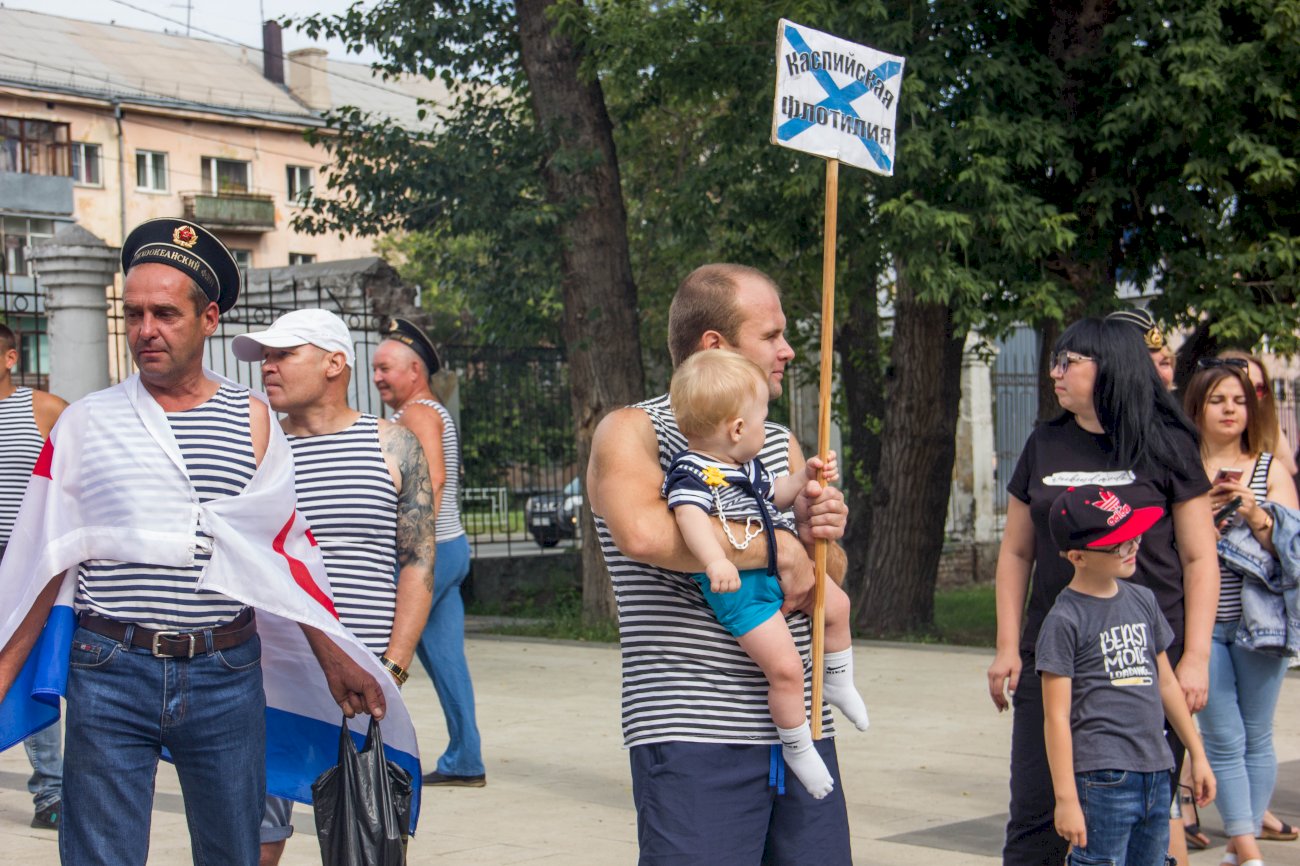 день россии в барнауле