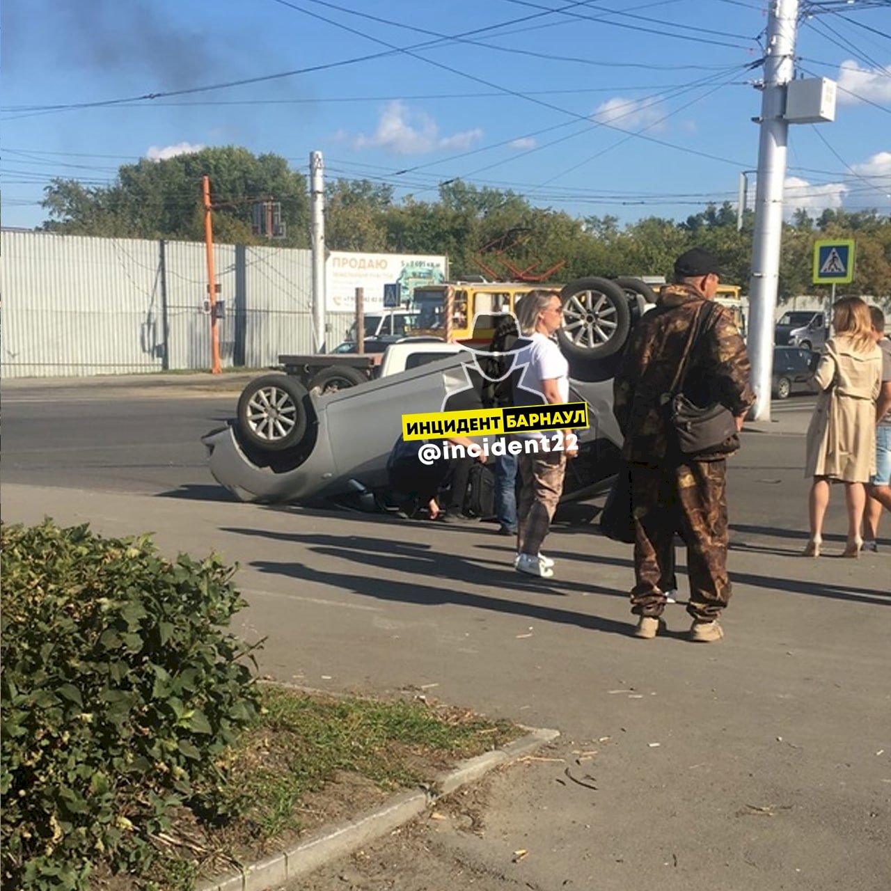 Жесткое ДТП с переворотом произошло в центре Барнаула