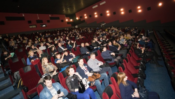 Владельцы кинотеатров на Алтае умоляют власти 