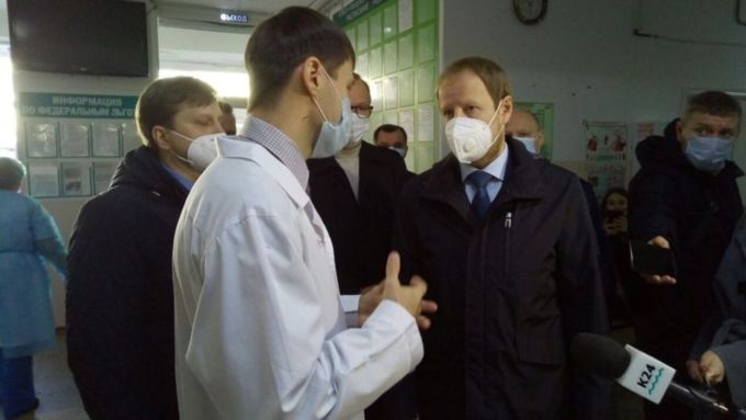 Виктор Томенко начал проверку больниц из-за жалоб на очереди