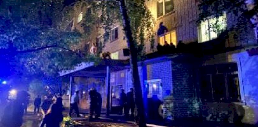 Почти 30 человек спасены при пожаре в многоэтажке в Новоалтайске