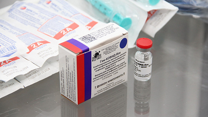Алтайский край отстаёт от половины российских регионов по уровню вакцинации от COVID-19