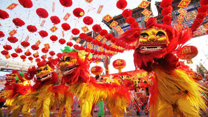 Почему в китайский Новый год надо надеть что-нибудь красное